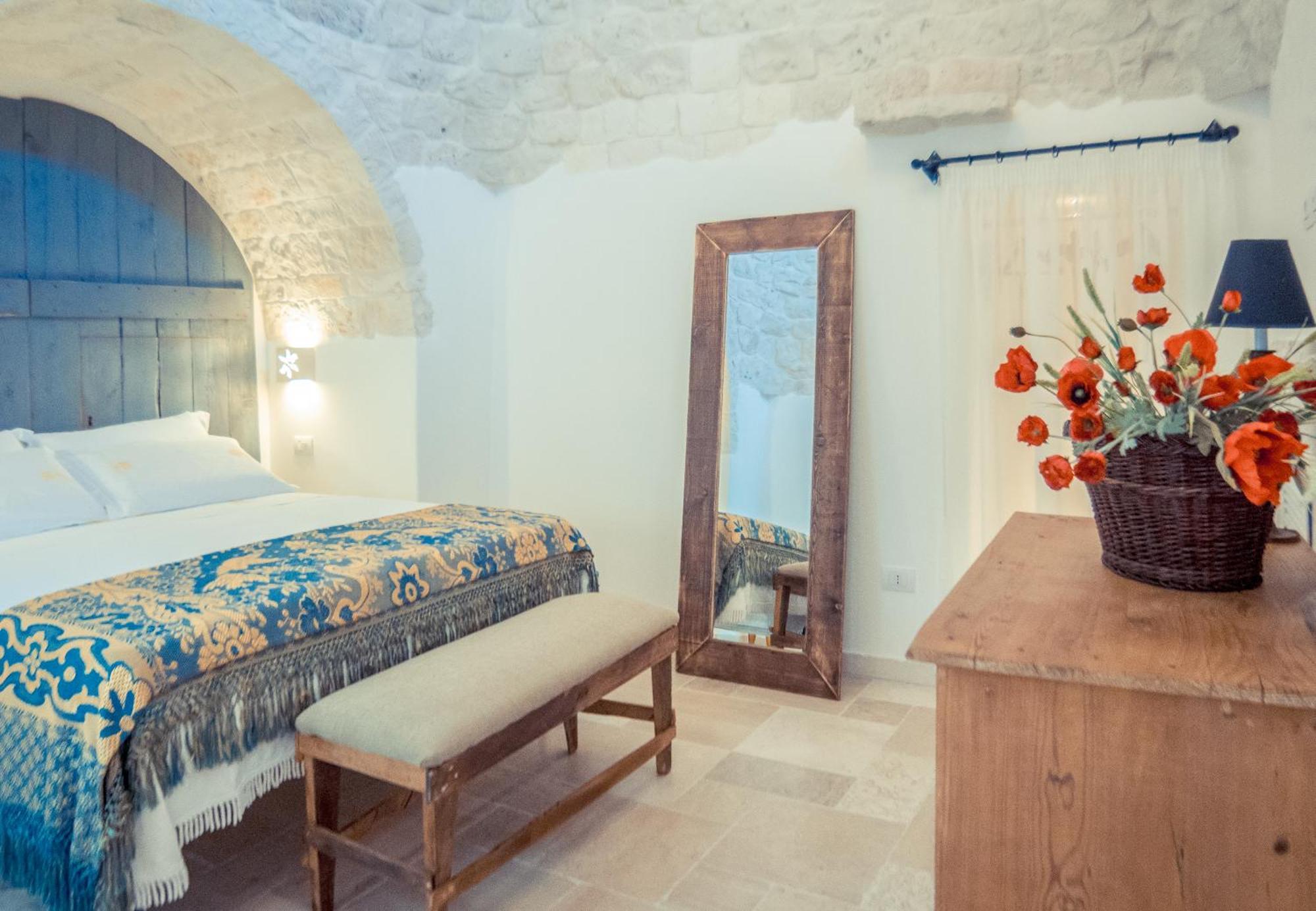 Navolte Trulli E Quiete Con Piscina Villa Locorotondo Exterior photo